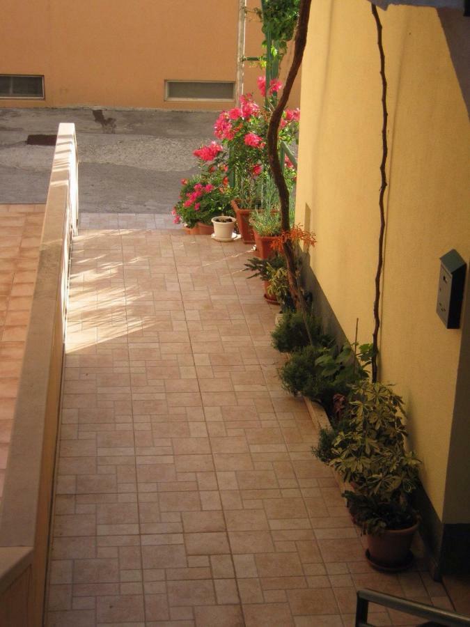 Apartmani Niko פודגורה מראה חיצוני תמונה